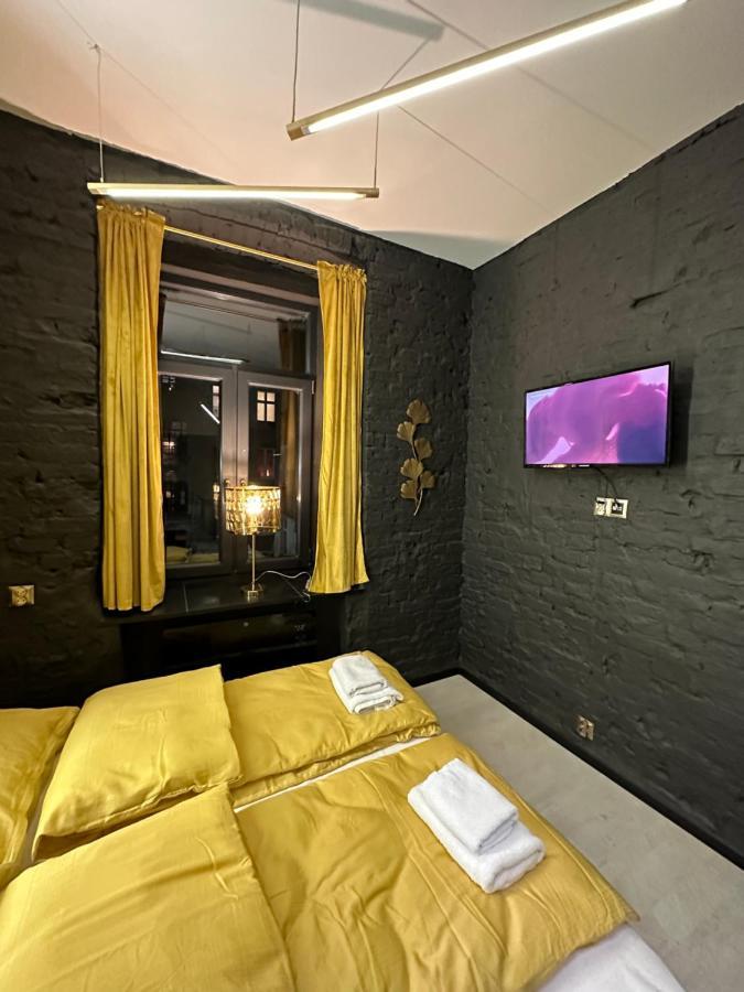 Darkhouse Versace Gold Lodź Bagian luar foto